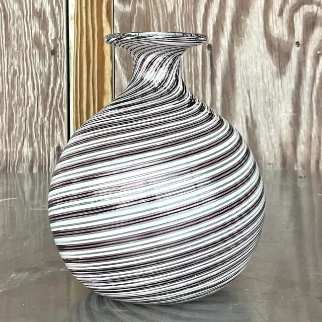 Vintage Boho Signed Swirl Art Glass Vase — additional photo 5
