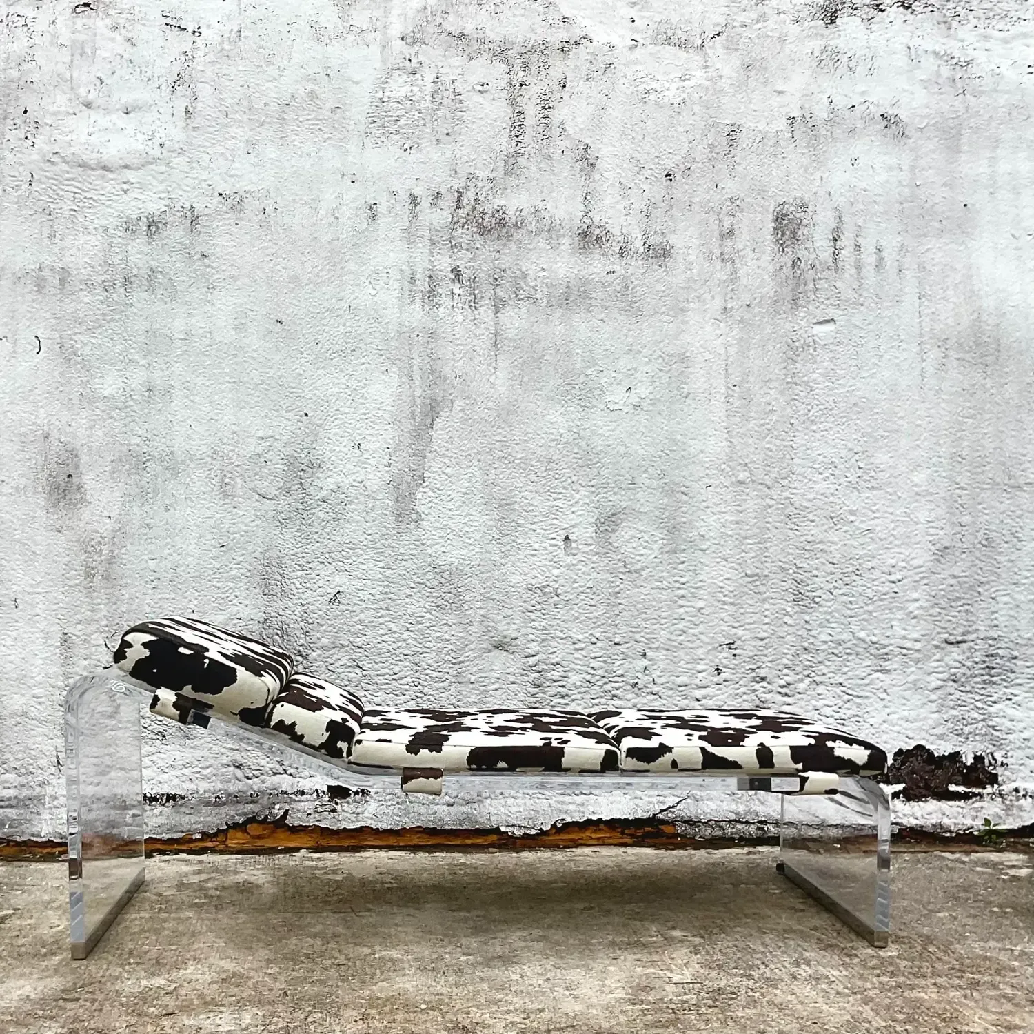 Vintage Boho Slab Lucite Chaise Lounge — additional photo 4