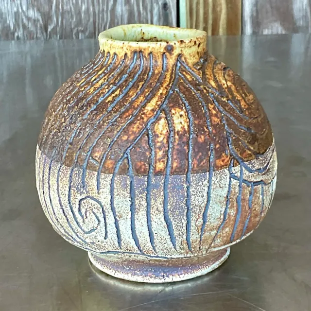 Vintage Boho Studio Pottery Scored Vase — additional photo 8