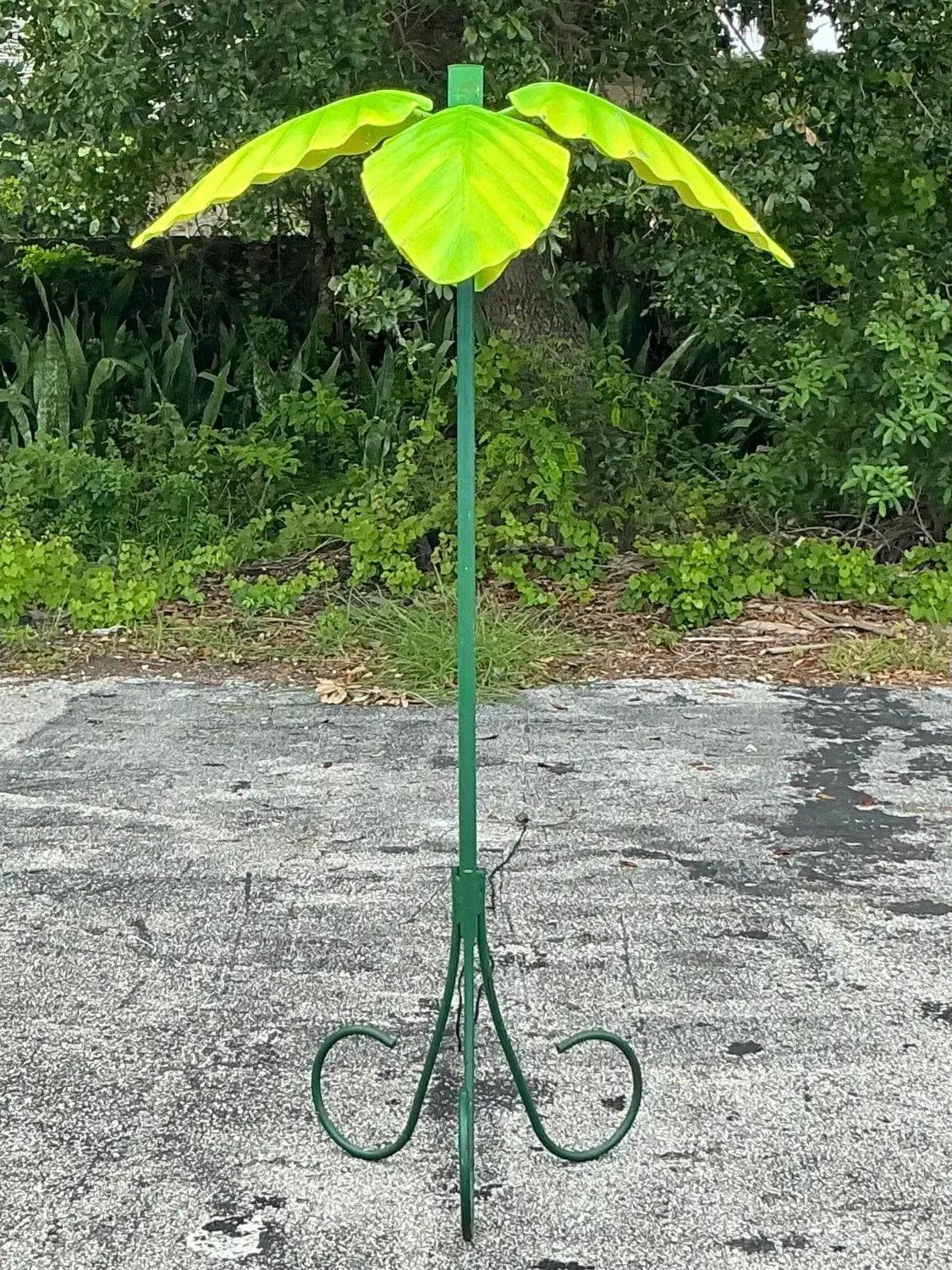 Vintage Boho Wrought Iron and Fiberglass Palm Tree Lamp — additional photo 3