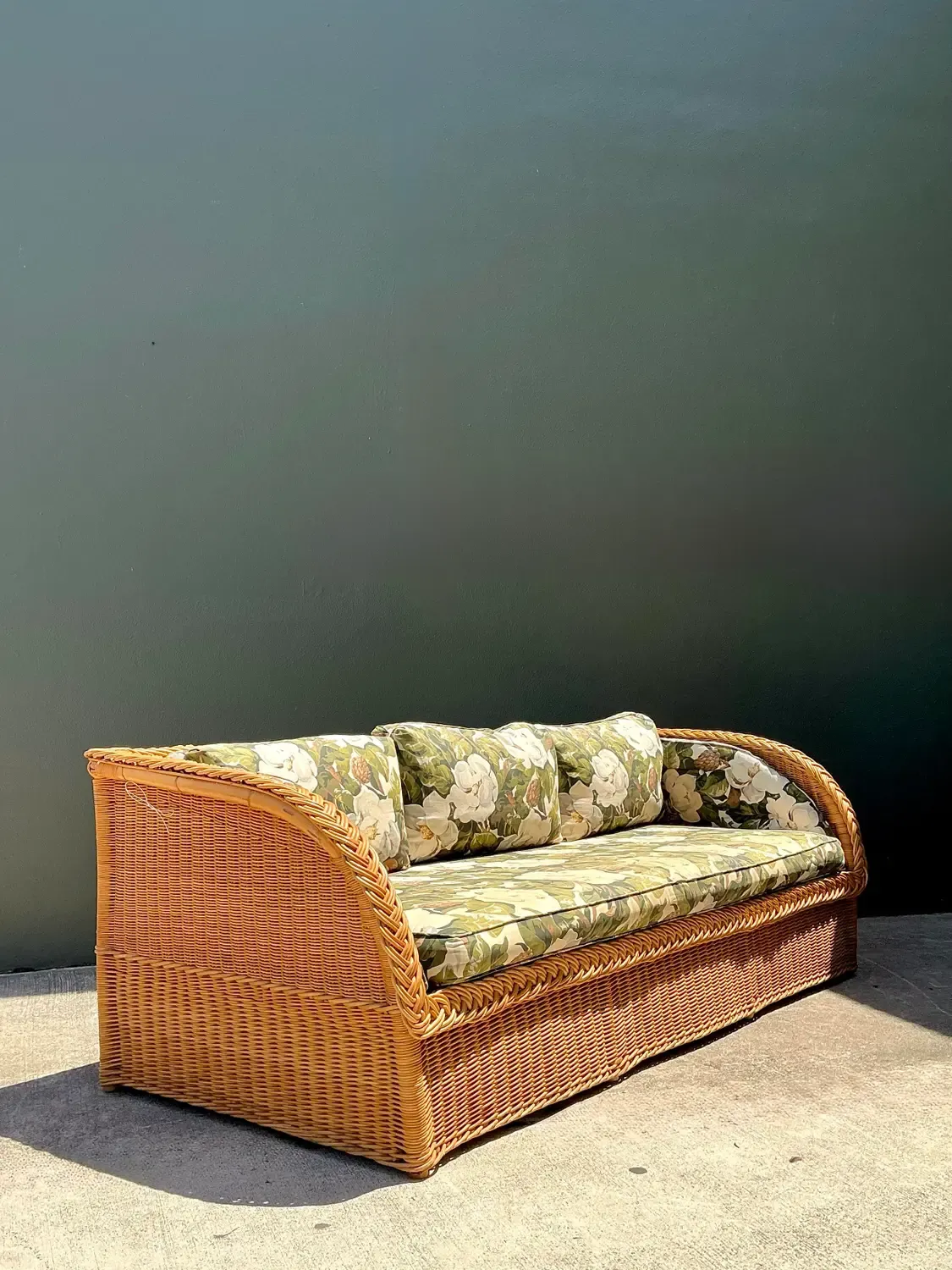 Vintage Braided Rattan Magnolia Print Sofa — additional photo 8