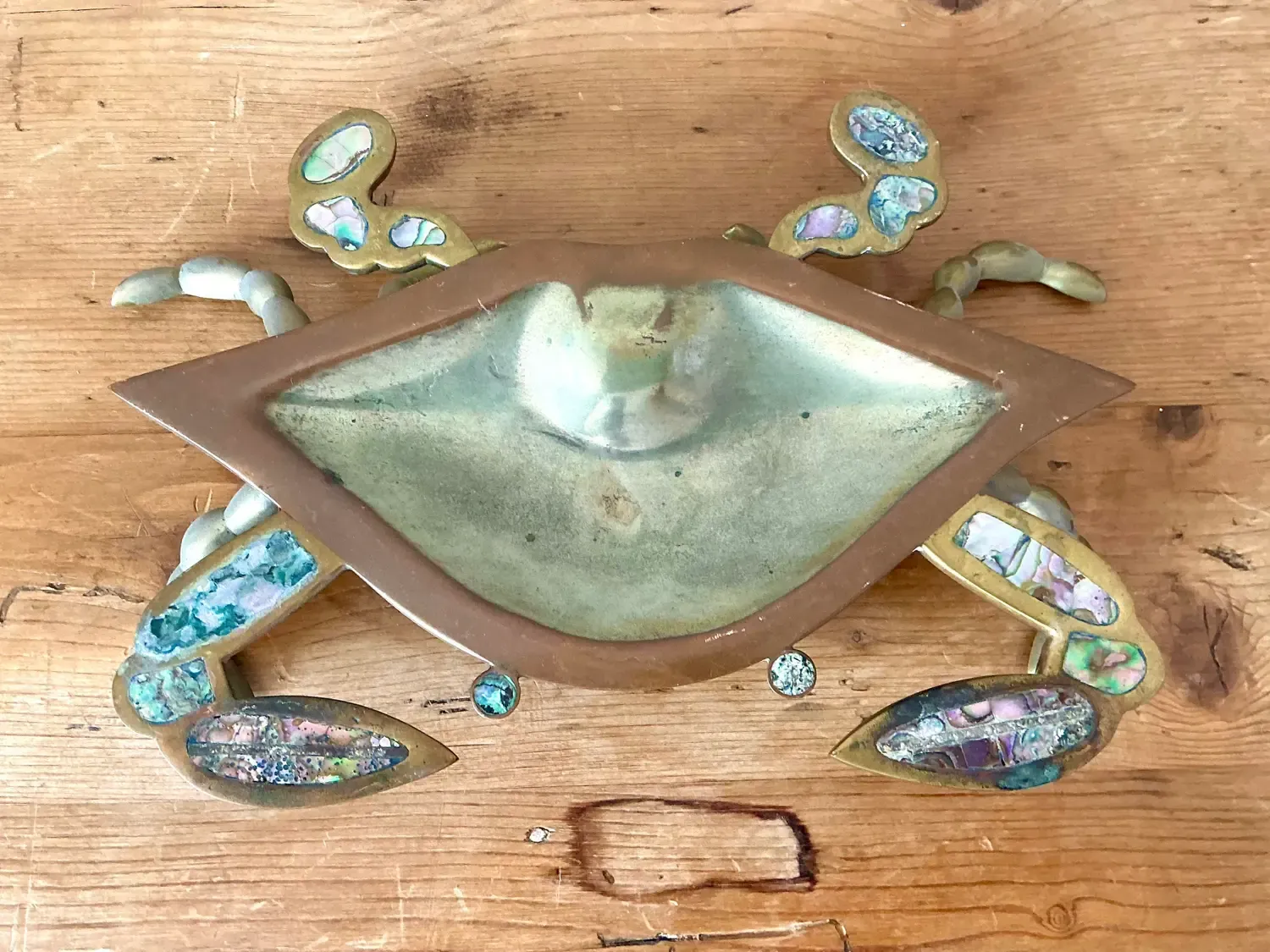 Vintage Brass Crab Bowl With Mother of Pearl Inlay — additional photo 2