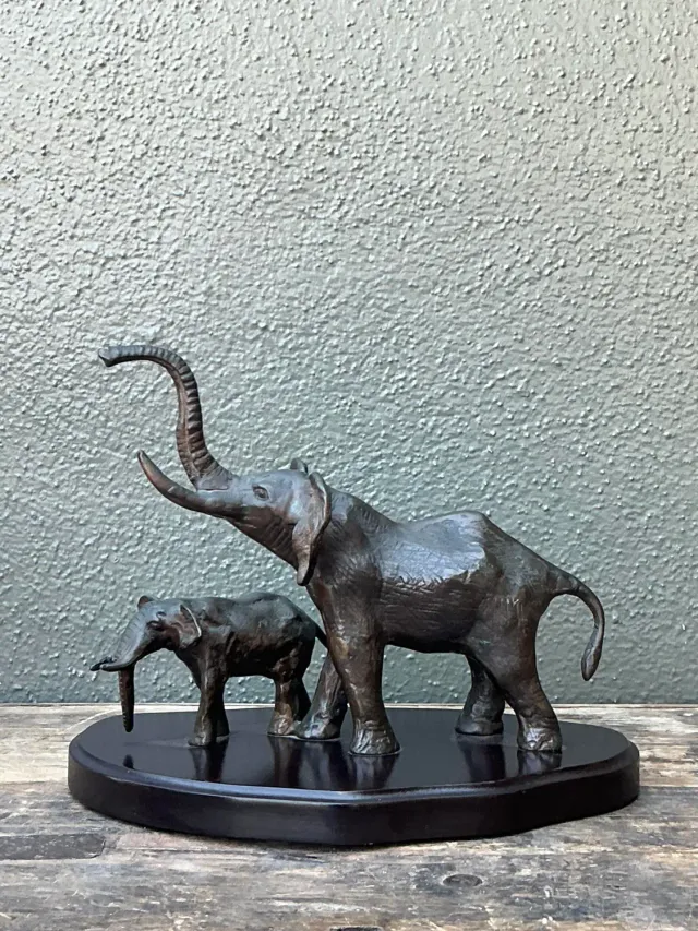 Vintage Bronze Elephant Family — additional photo 3