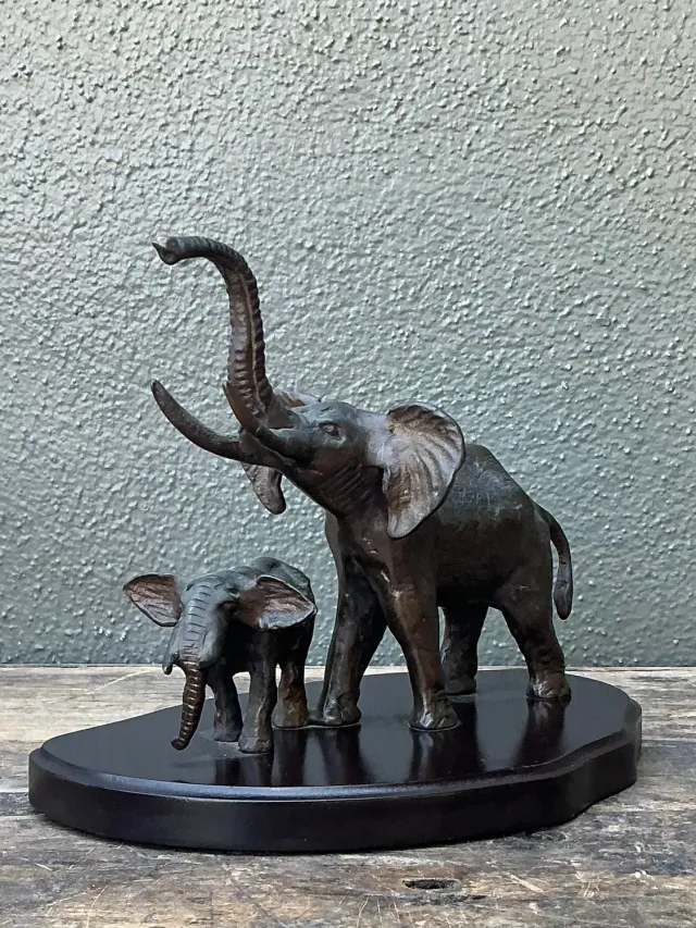 Vintage Bronze Elephant Family — additional photo 5