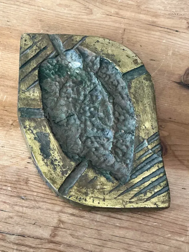Vintage Brutalist Leaf Ashtray — additional photo 2