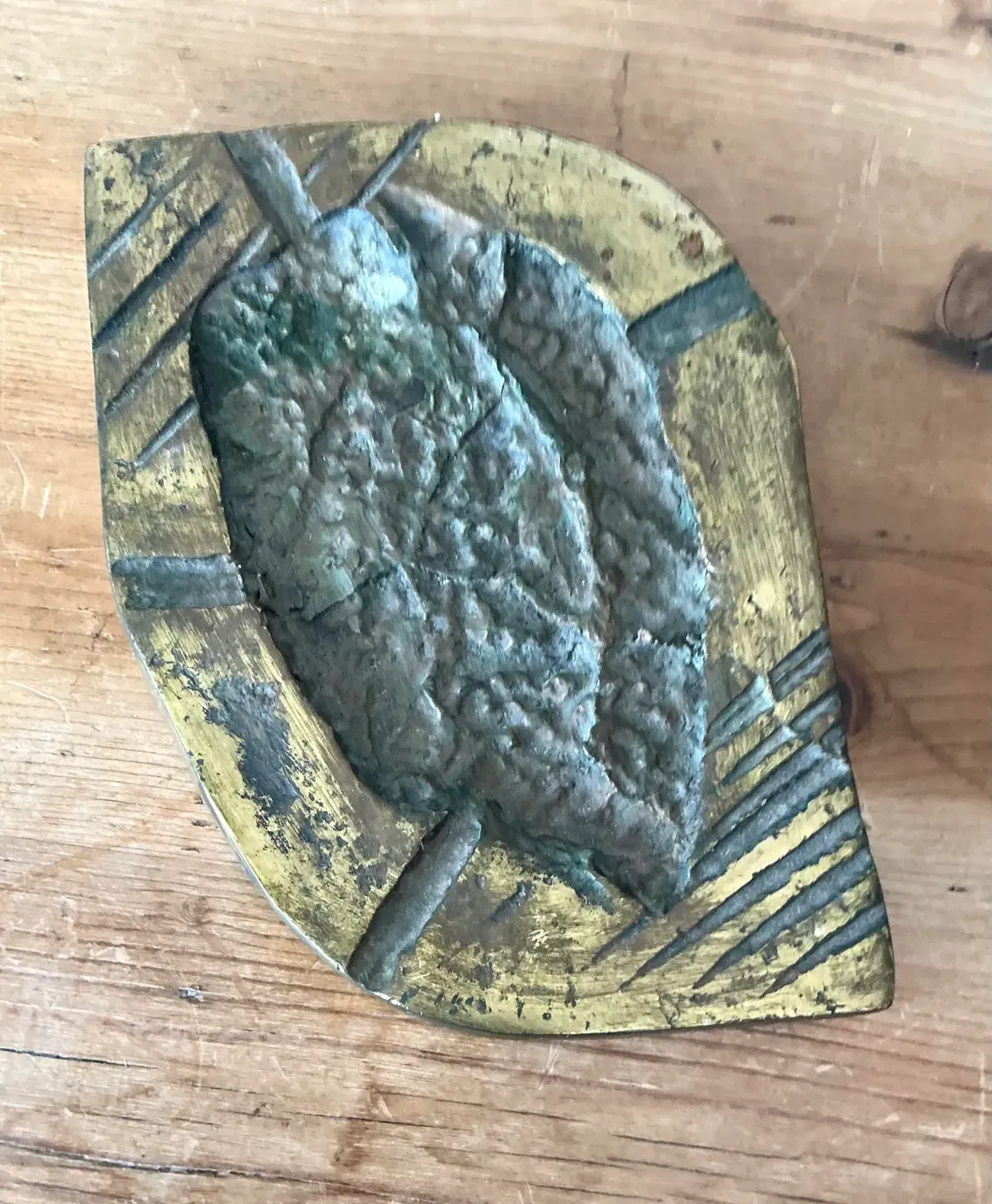 Vintage Brutalist Leaf Ashtray — additional photo 3