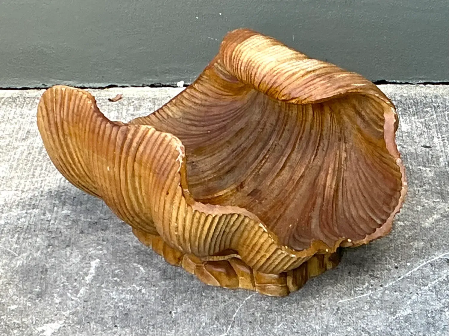 Vintage Carved Clam Shell Coffee Table — additional photo 4