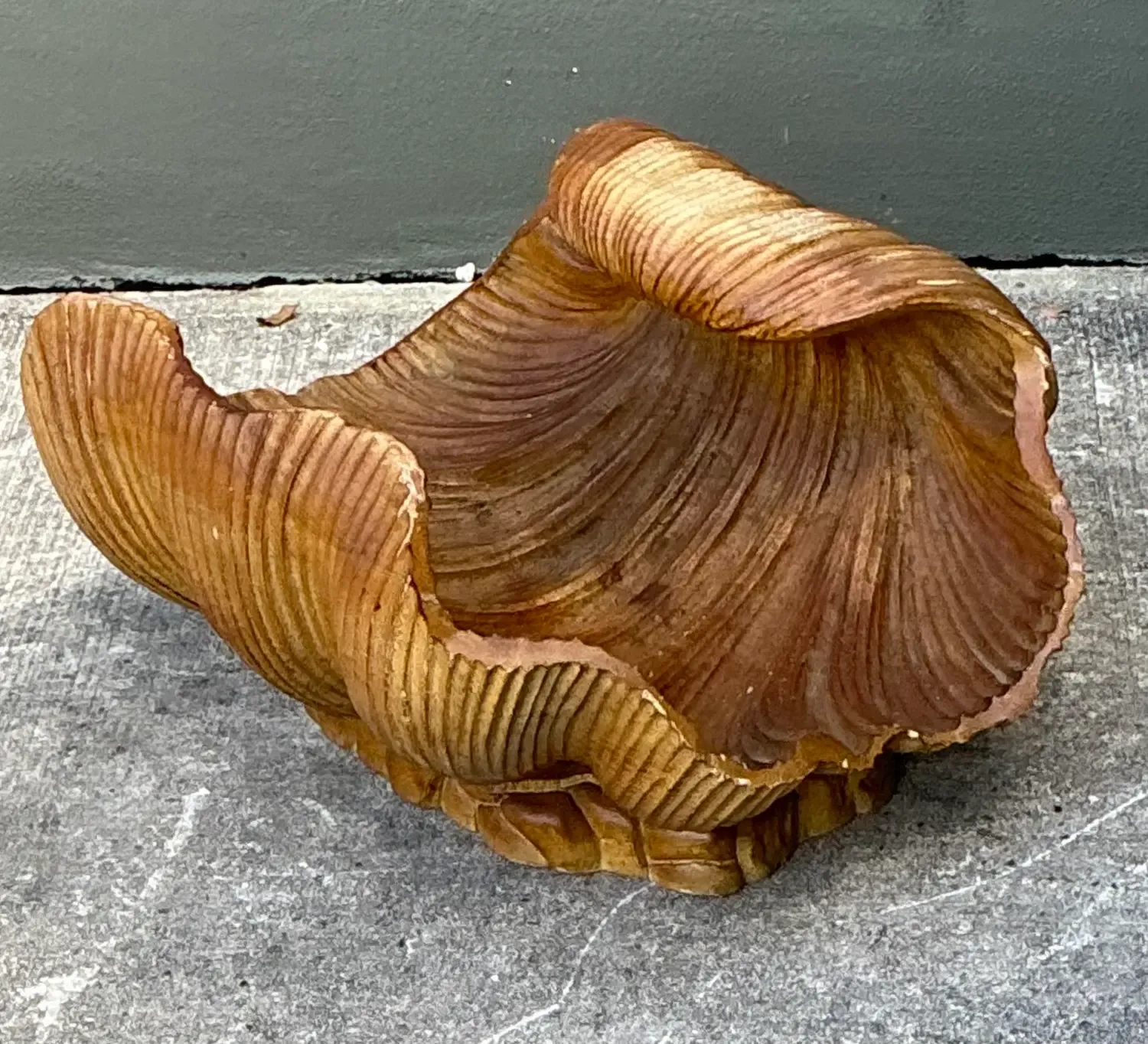 Vintage Carved Clam Shell Coffee Table — additional photo 8