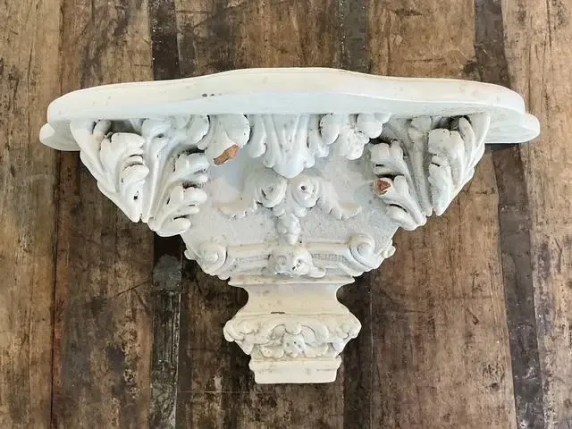 Vintage Carved Wood Bracket — additional photo 5