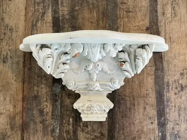Vintage Carved Wood Bracket — additional photo 6