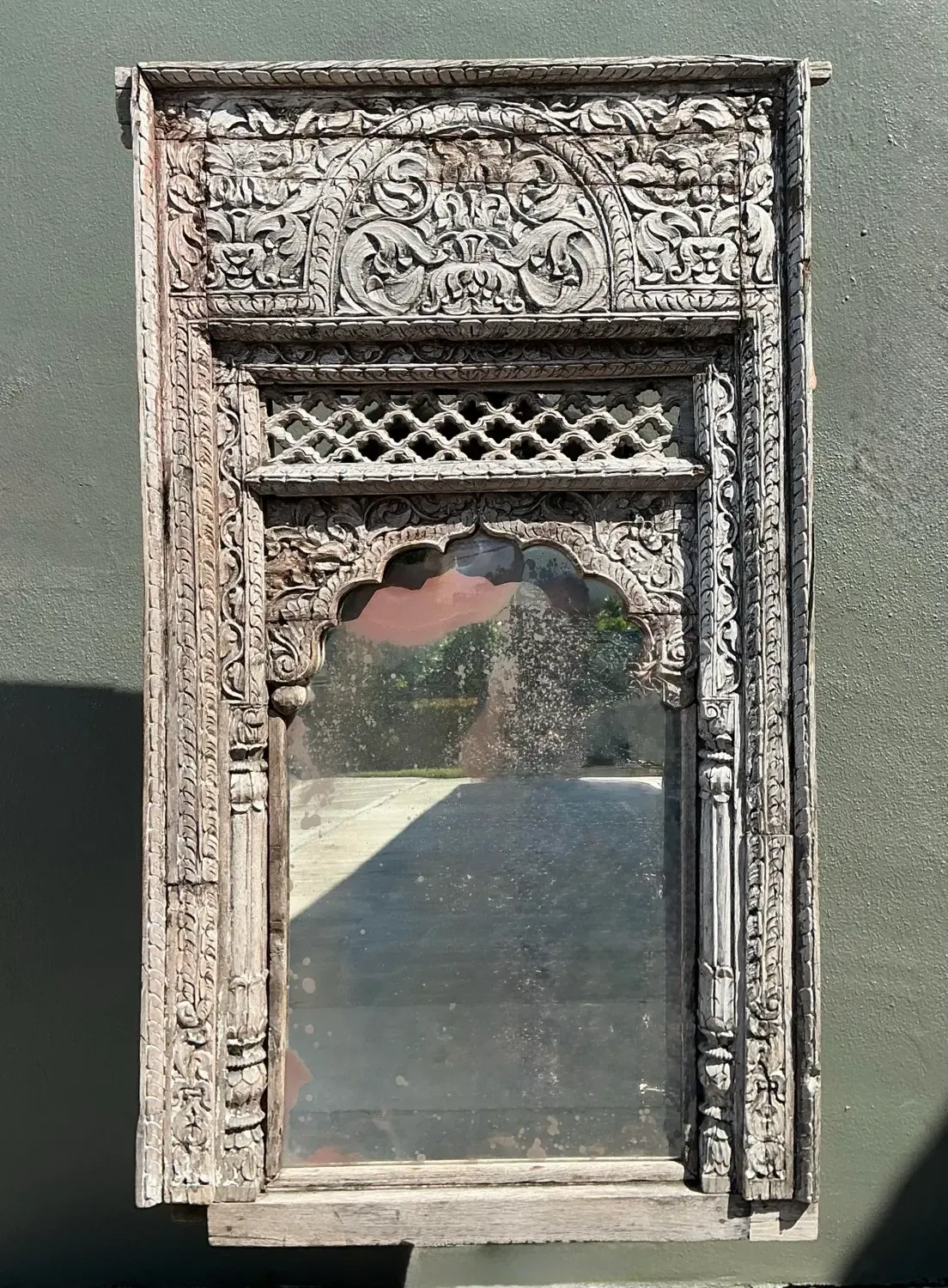 Vintage Carved Wood Distressed Arch Mirror — additional photo 3