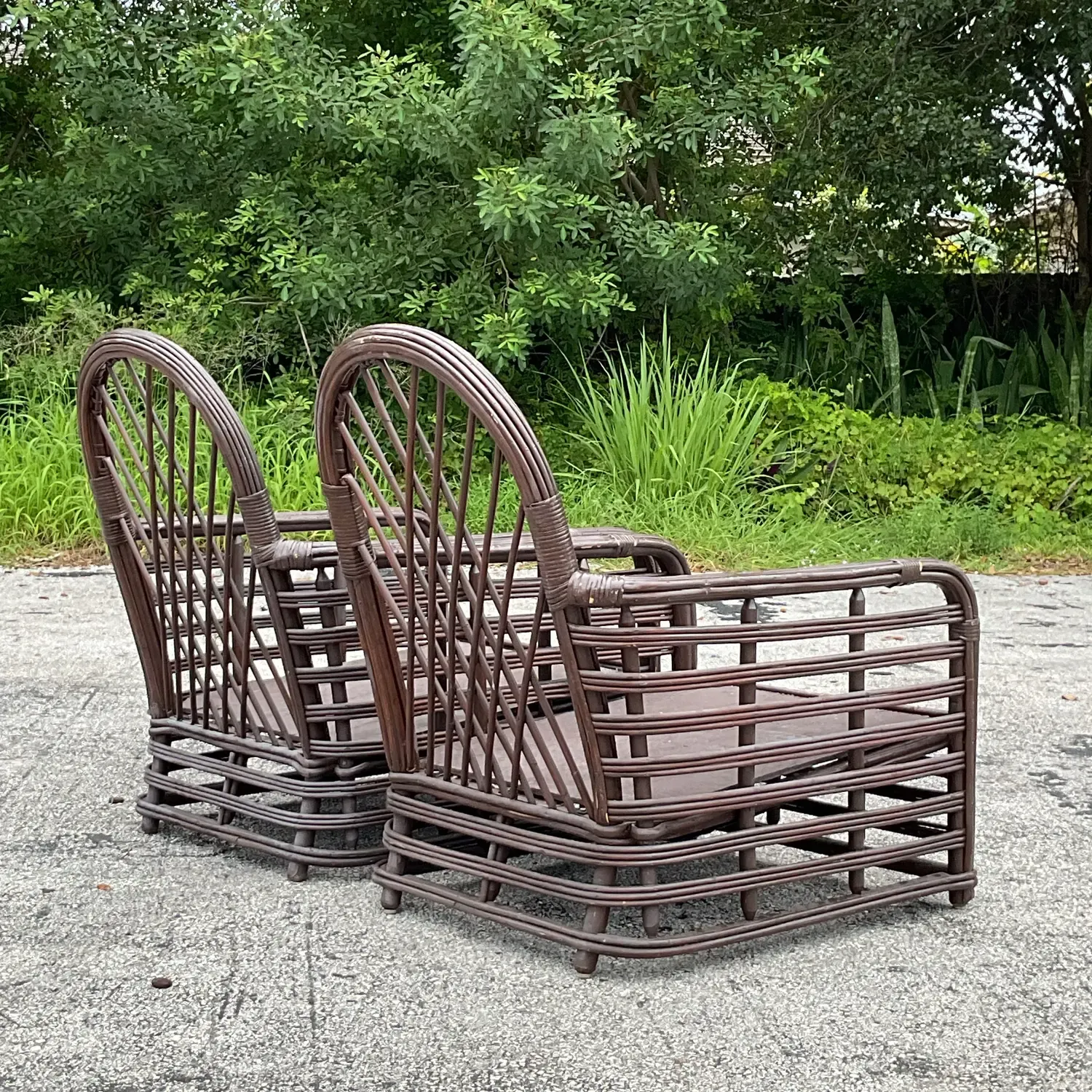 Vintage Coastal Arched Rattan Lounge Chairs - a Pair — additional photo 7