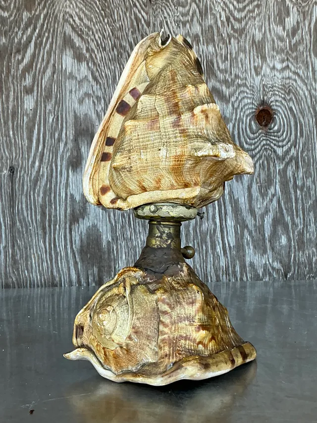 Vintage Coastal Conch Shell Lamp — additional photo 4