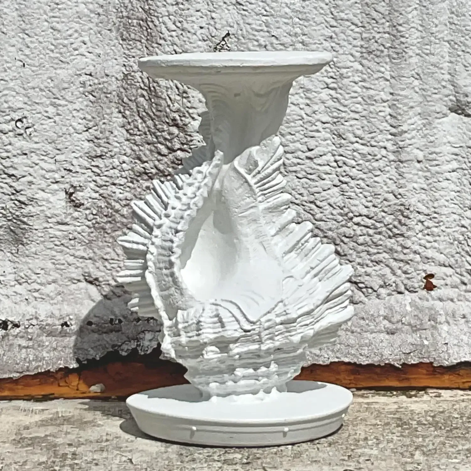 Vintage Coastal Conch Shell Pedestal — additional photo 2