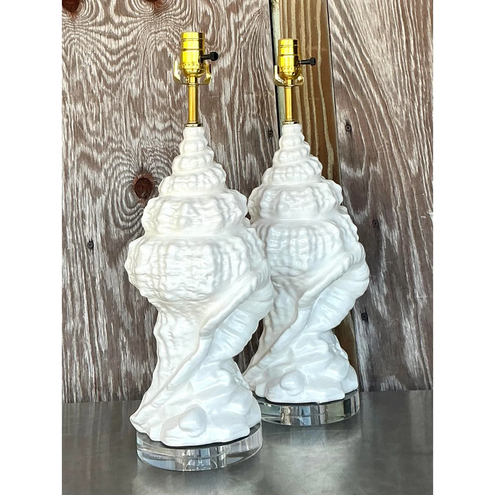 Vintage Coastal Glazed Ceramic Conch Lamps - a Pair — additional photo 3