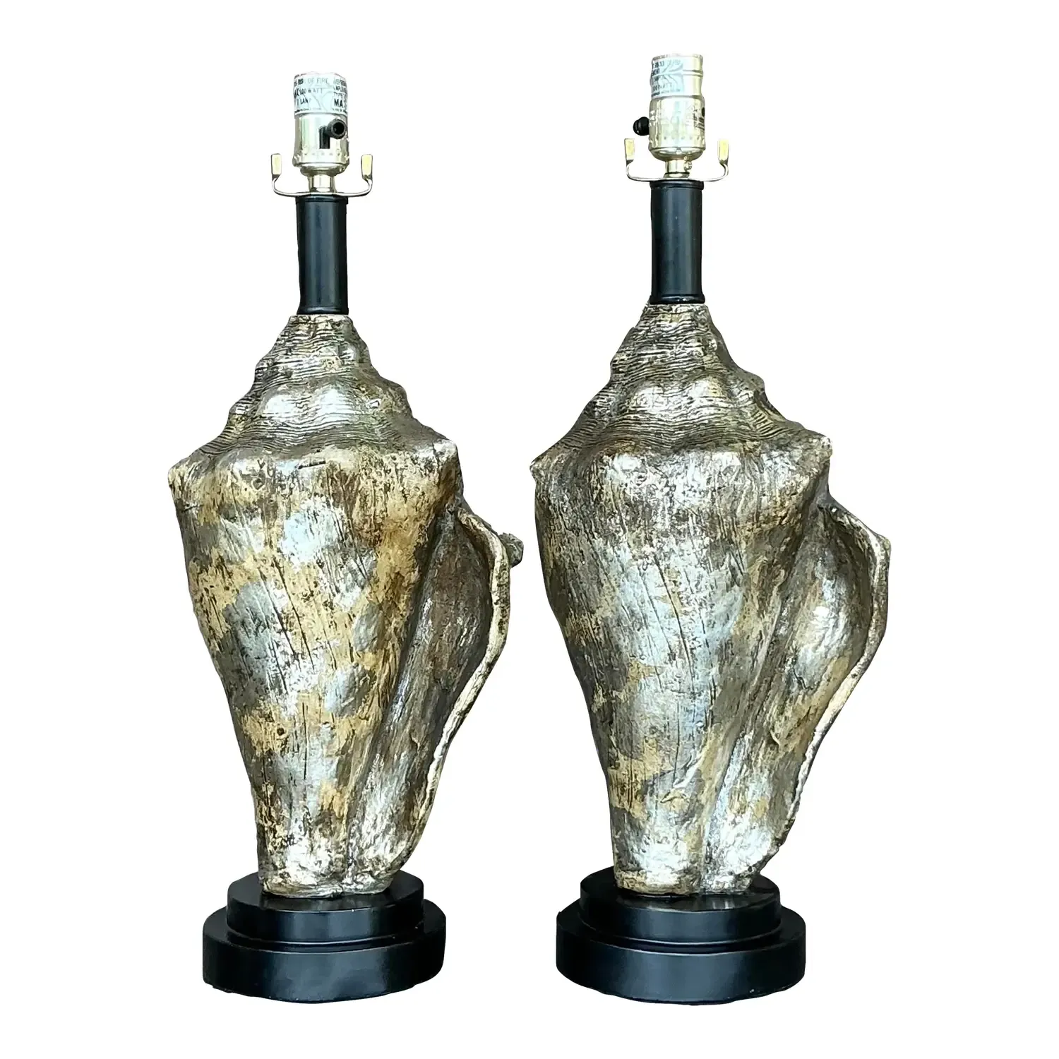 Vintage Coastal Metallic Conch Shell Lamps - a Pair — additional photo 1