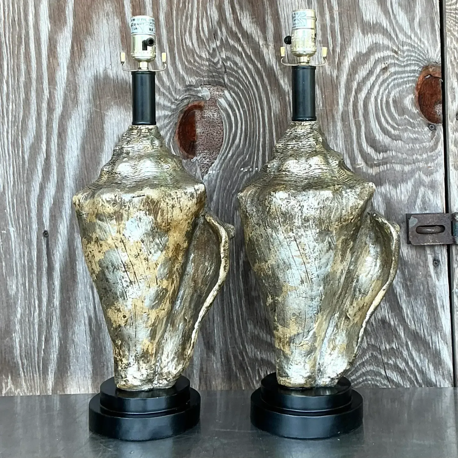 Vintage Coastal Metallic Conch Shell Lamps - a Pair — additional photo 2