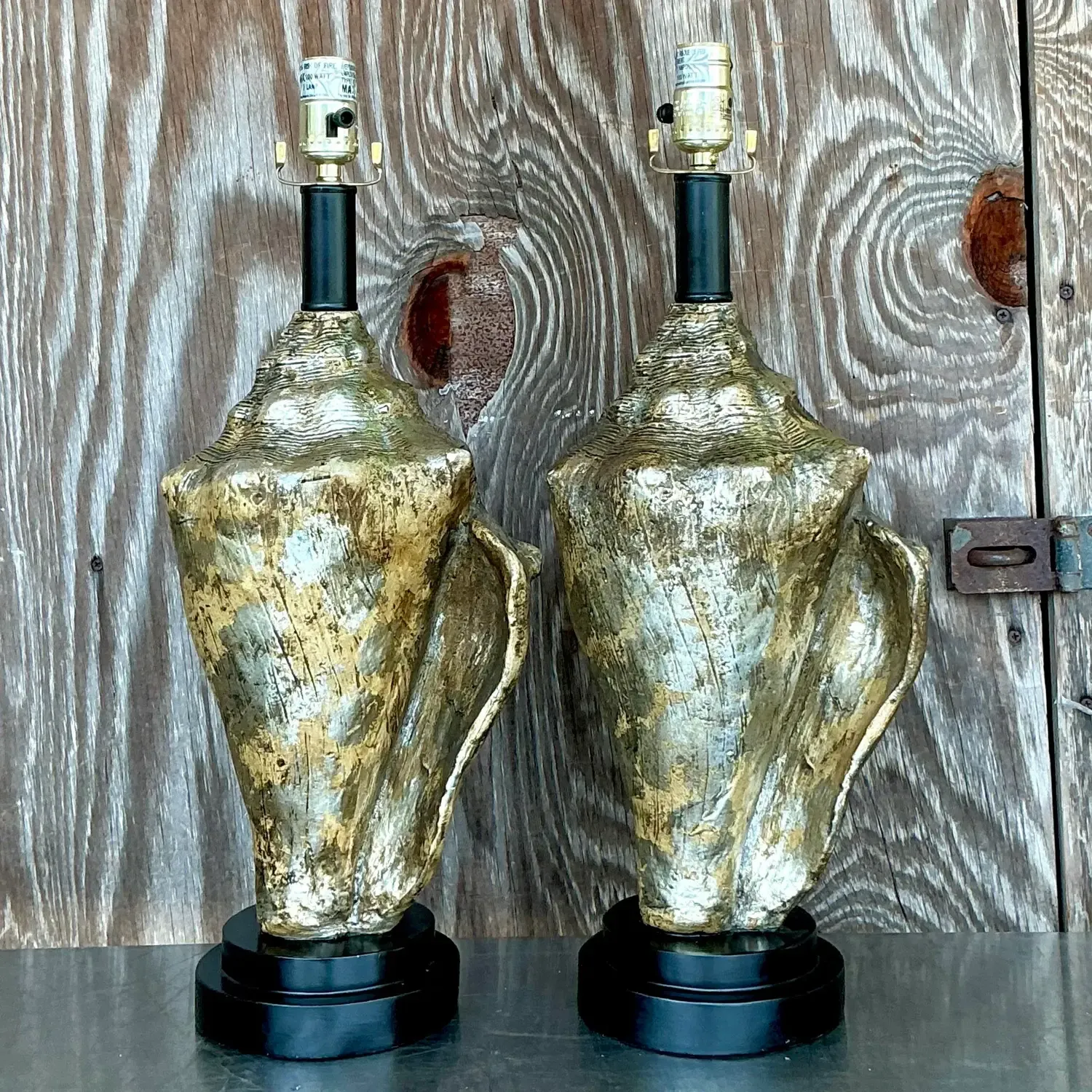 Vintage Coastal Metallic Conch Shell Lamps - a Pair — additional photo 4
