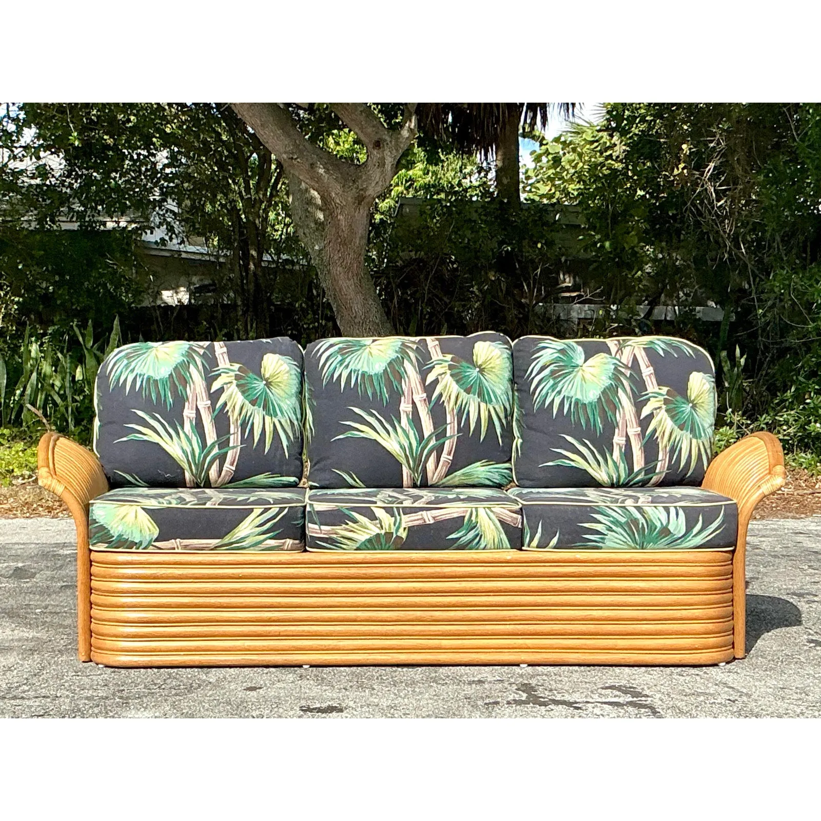 Vintage Coastal Palm Print Rattan Sofa — additional photo 5