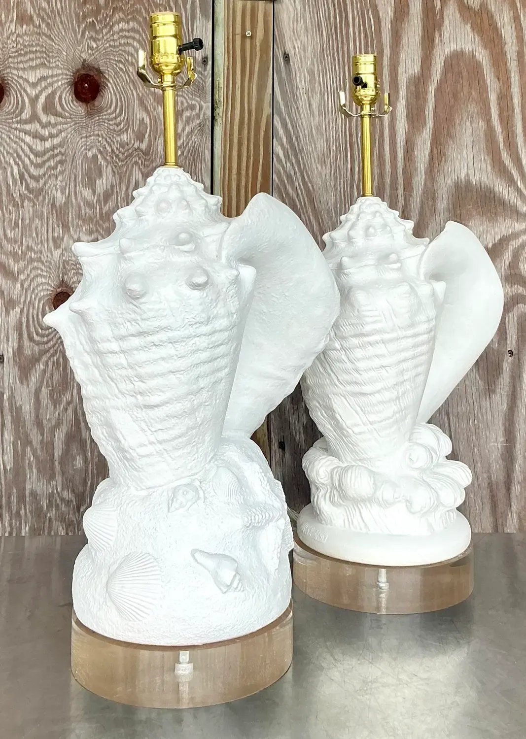 Vintage Coastal Plaster Conch Shell Lamps - Set of Two — additional photo 3