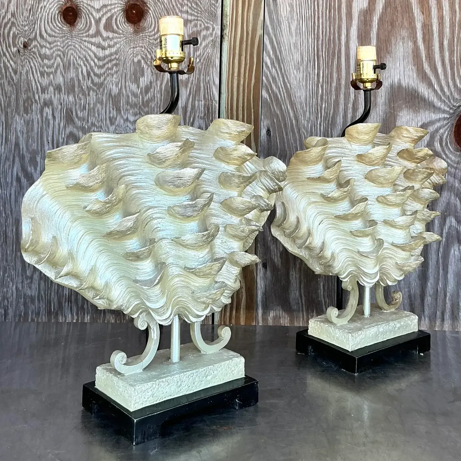 Vintage Coastal Ruffle Clamshell Lamps - a Pair — additional photo 6