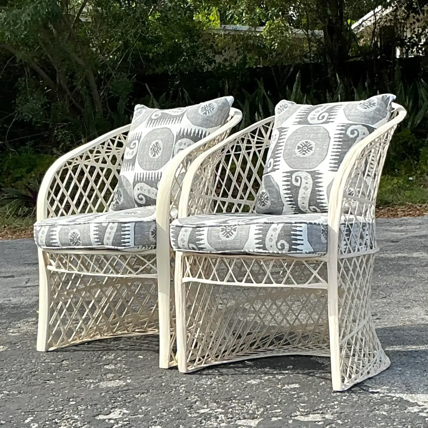 Vintage Coastal Spun Fiberglass Lounge Chairs - a Pair — additional photo 6