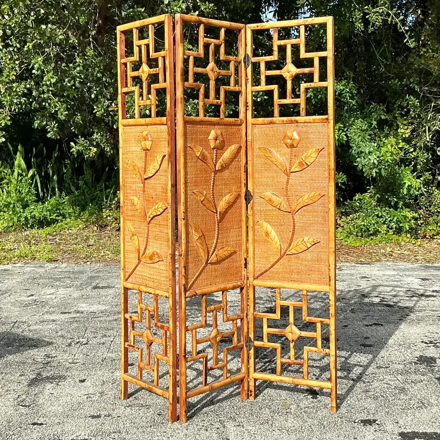 Vintage Coastal Woven Rattan Flowers Screen — additional photo 2