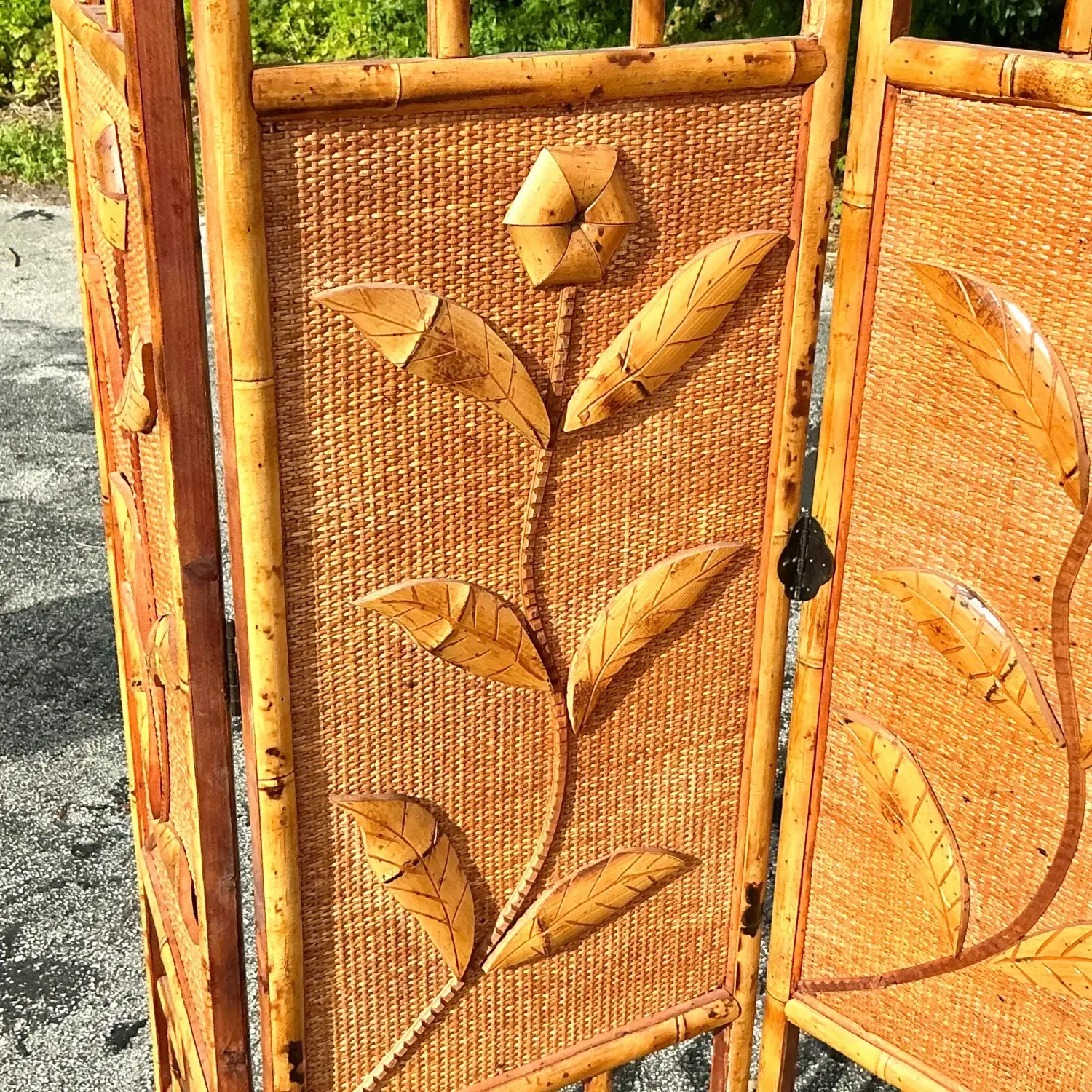 Vintage Coastal Woven Rattan Flowers Screen — additional photo 4