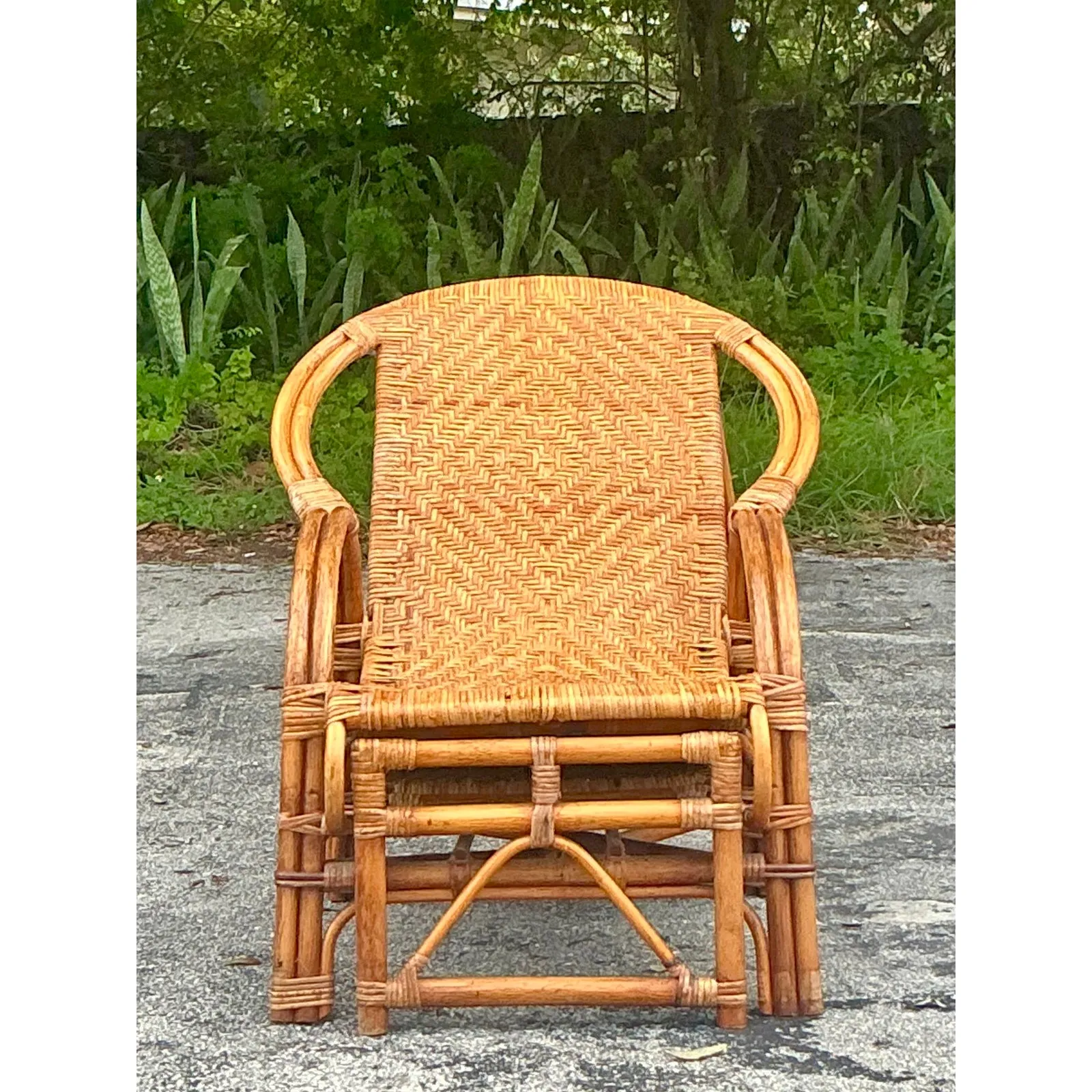 Vintage Coastal Woven Rattan Lounge Chair With Extending Foot Rest — additional photo 4