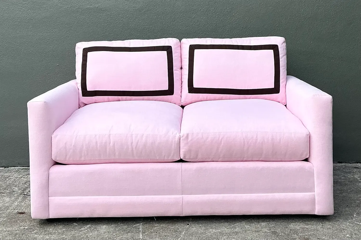 Vintage Cr Laine Loveseat in Romo “Linea Rosewater” With Samuel and Sons Trim — additional photo 2