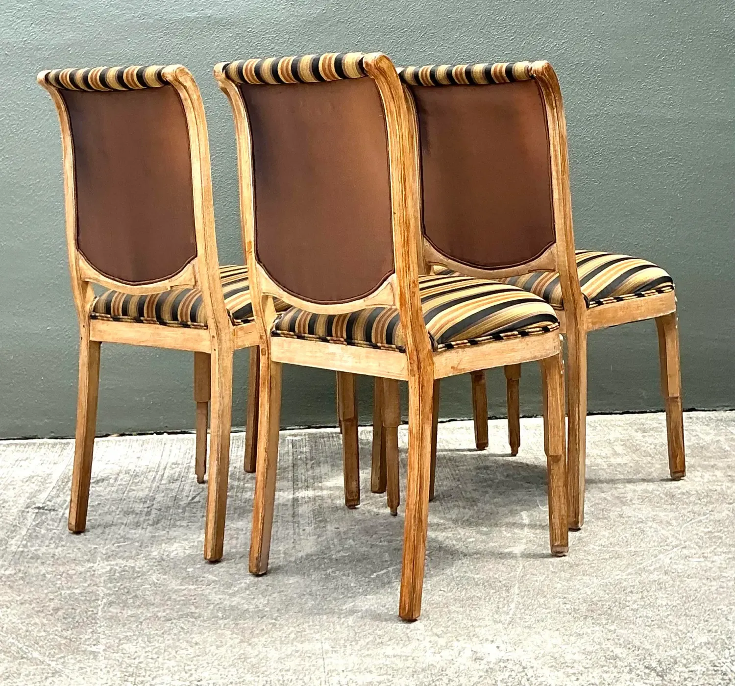 Vintage Deco Carved Dining Chairs - Set of 4 — additional photo 5