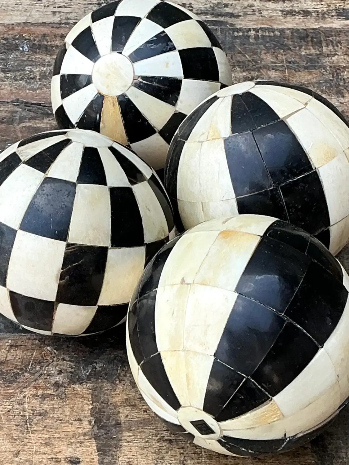Vintage Decorative Tessellated Stone Spheres - Set of 4 — additional photo 2