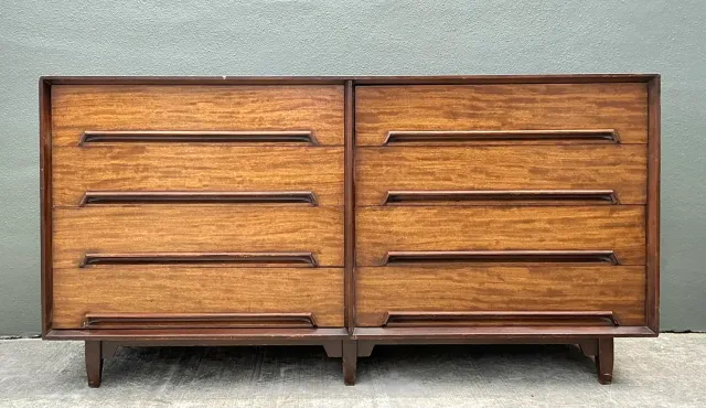 Vintage Drexel Perspective Mahogany Dresser — additional photo 1