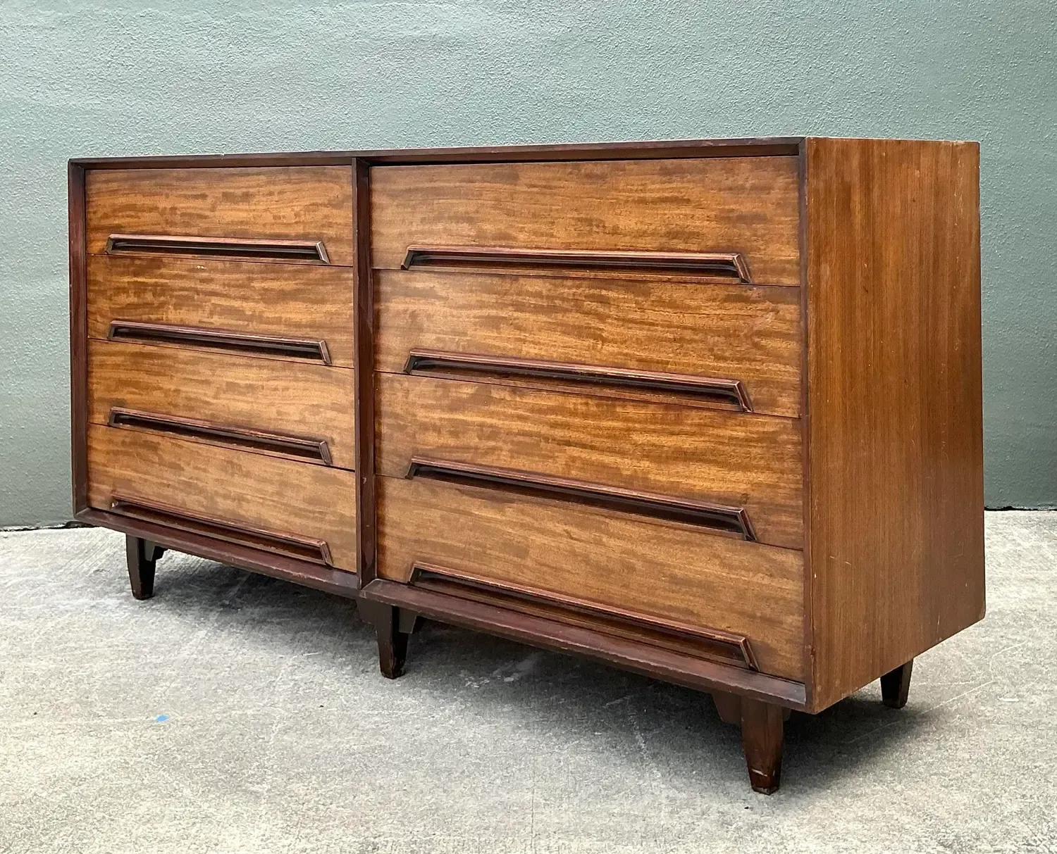 Vintage Drexel Perspective Mahogany Dresser — additional photo 4