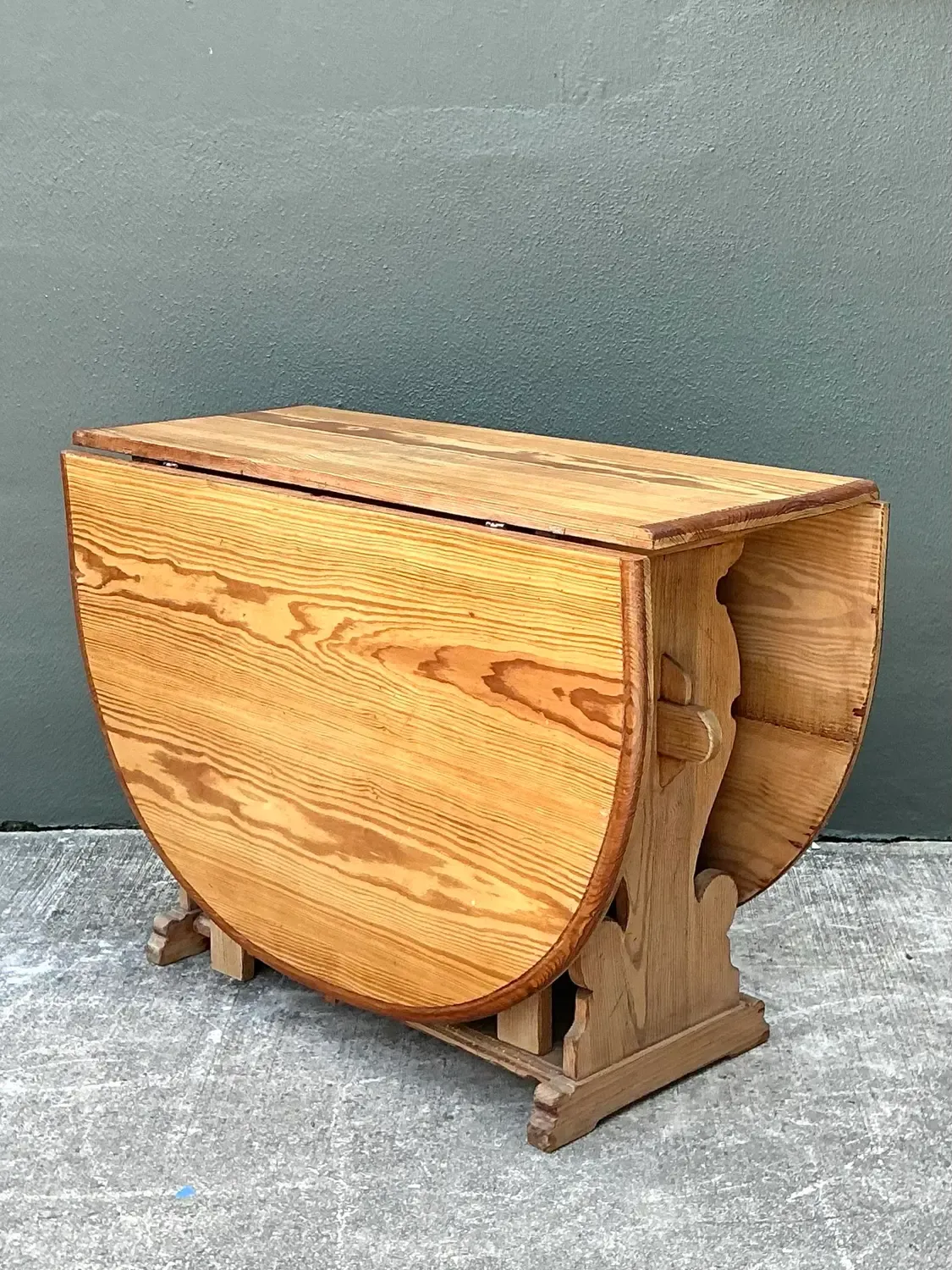 Vintage Drop Leaf Dining Table — additional photo 4