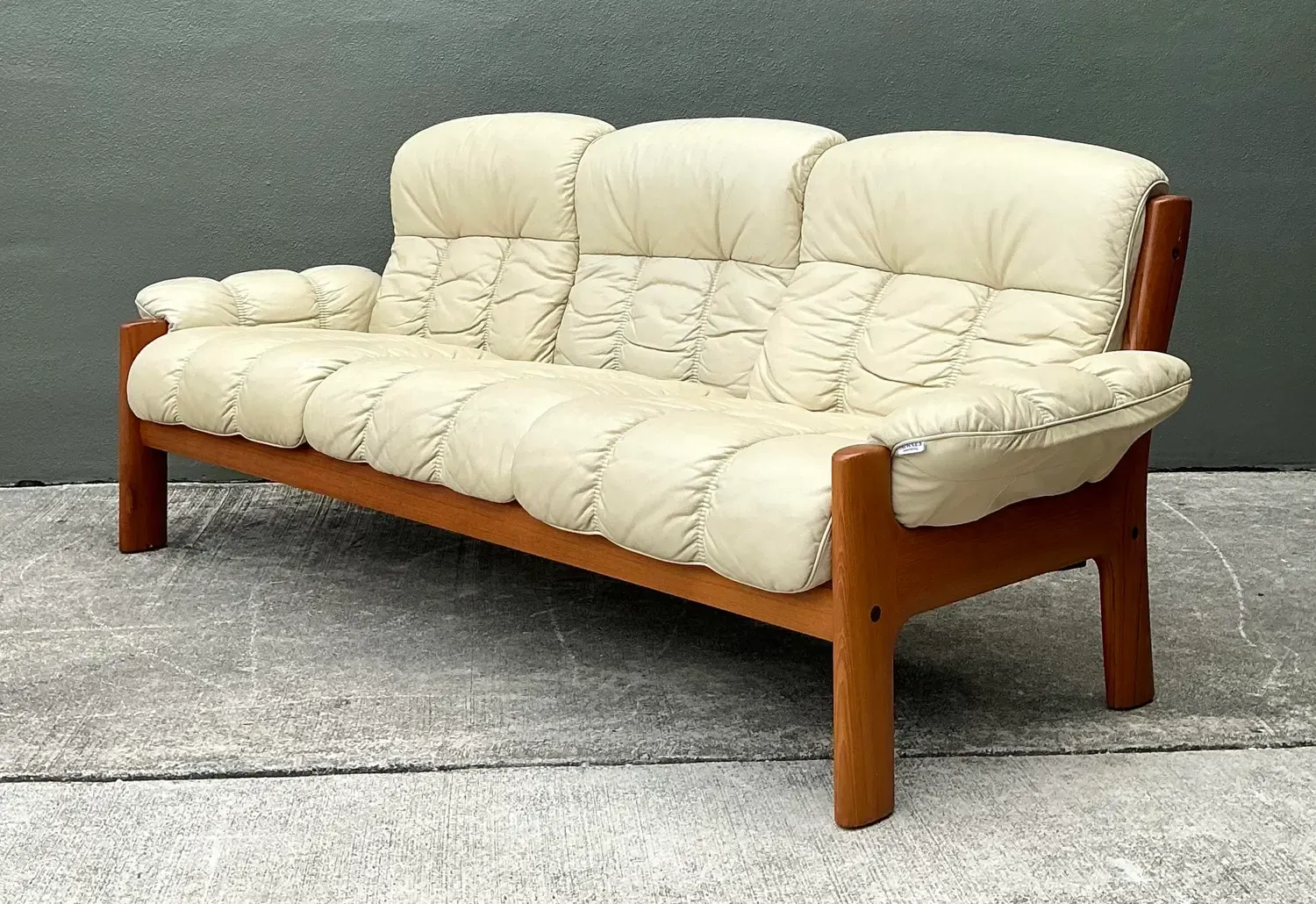 Vintage Ekornes Channel Tufted Leather Sofa — additional photo 4