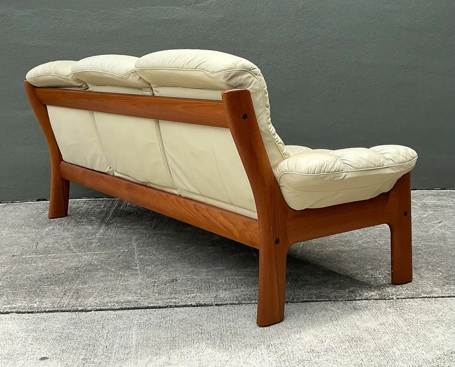 Vintage Ekornes Channel Tufted Leather Sofa — additional photo 5