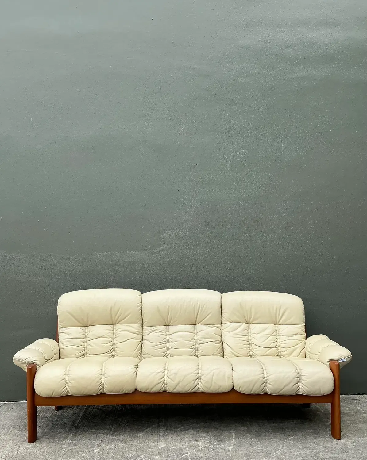 Vintage Ekornes Channel Tufted Leather Sofa — additional photo 6