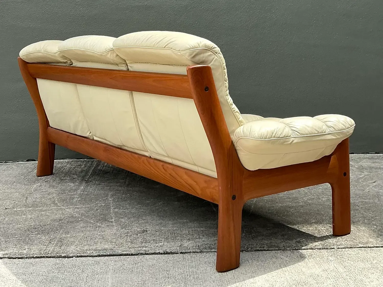 Vintage Ekornes Channel Tufted Leather Sofa — additional photo 8