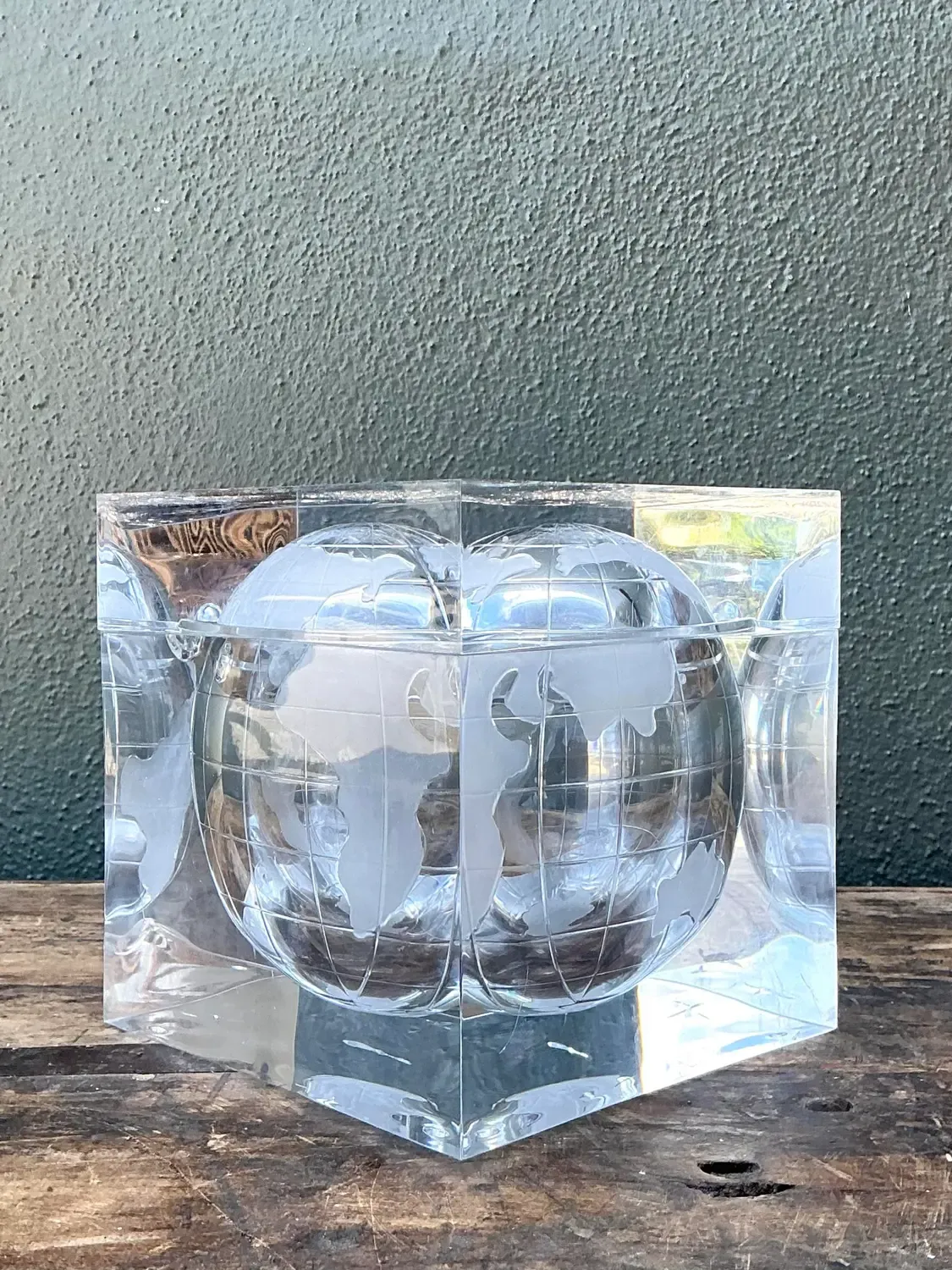 Vintage Etched Lucite Global Ice Bucket — additional photo 2
