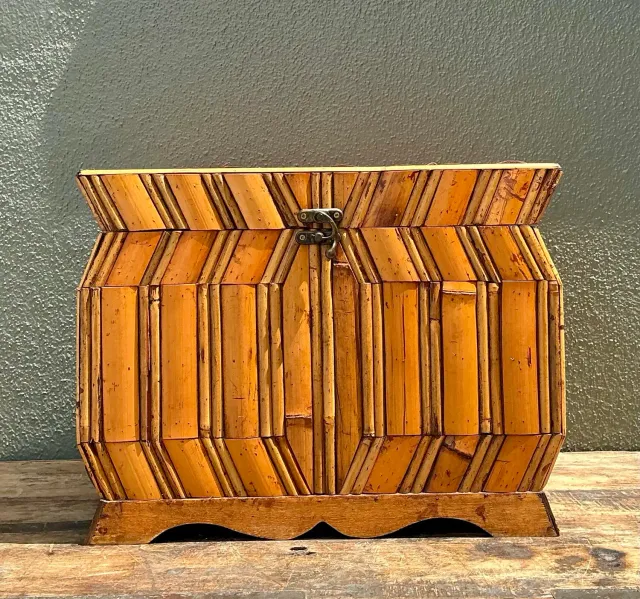 Vintage Faceted Rattan Box — additional photo 7