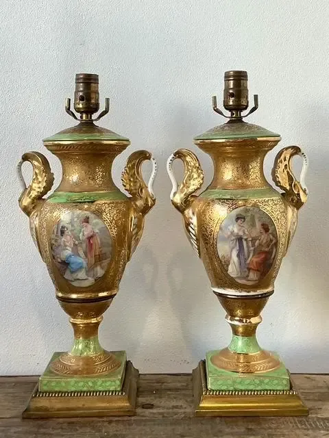 Vintage French Gilt Swan Lamps - A Pair — additional photo 2