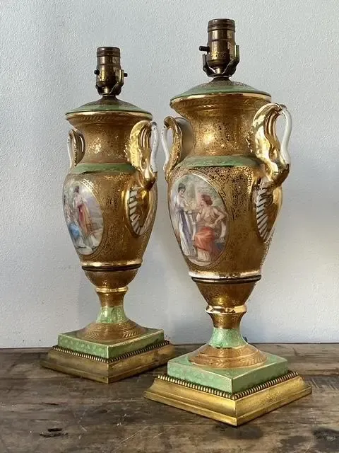 Vintage French Gilt Swan Lamps - A Pair — additional photo 3