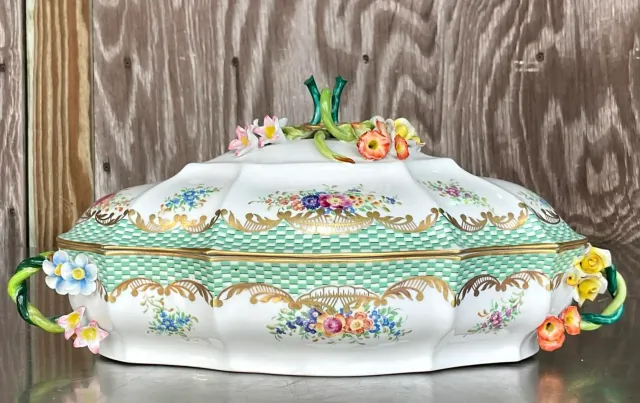 Vintage French Sevres Porcelain Serving Bowl — additional photo 4