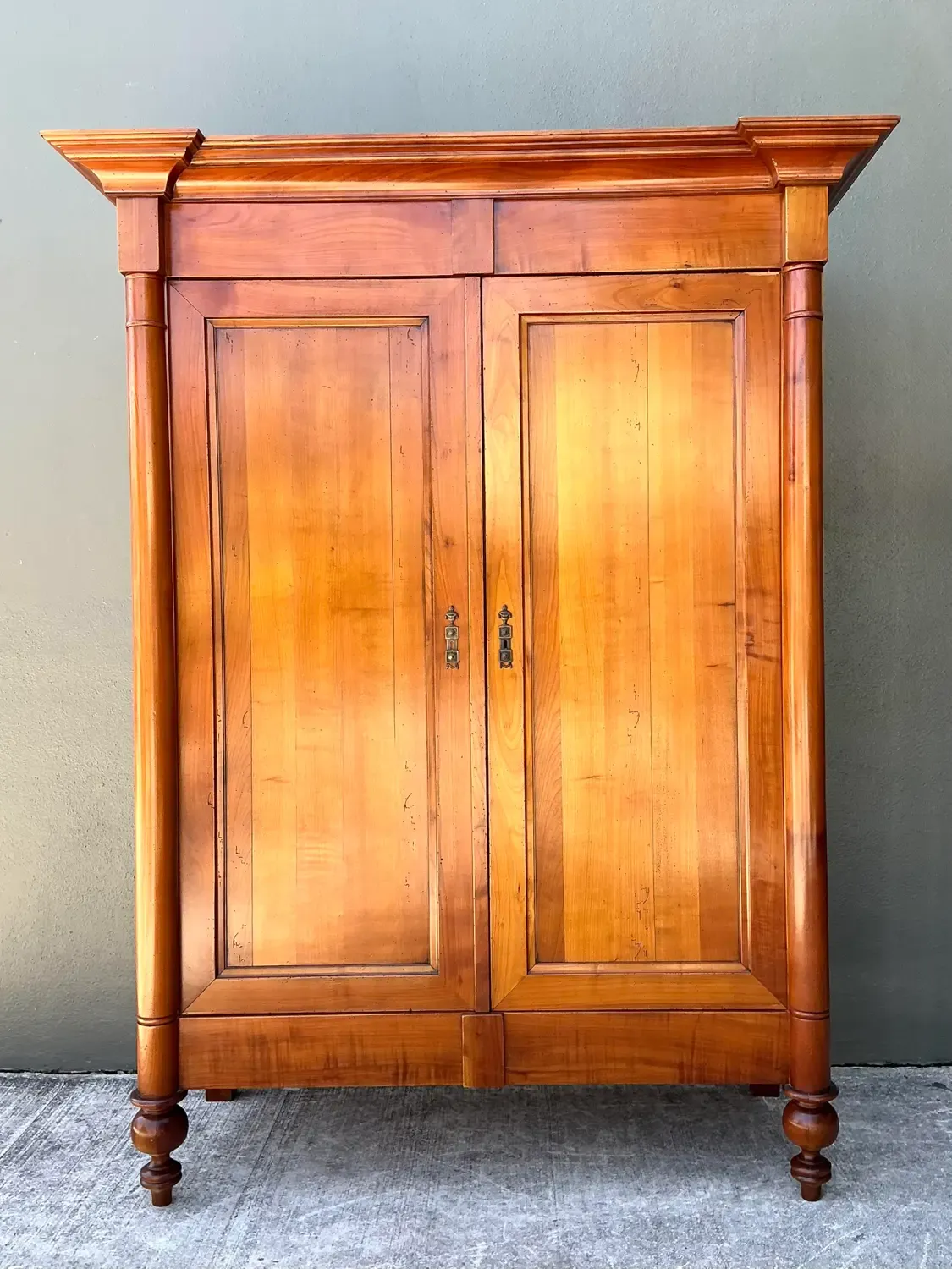 Vintage Geka Column Armoire — additional photo 3
