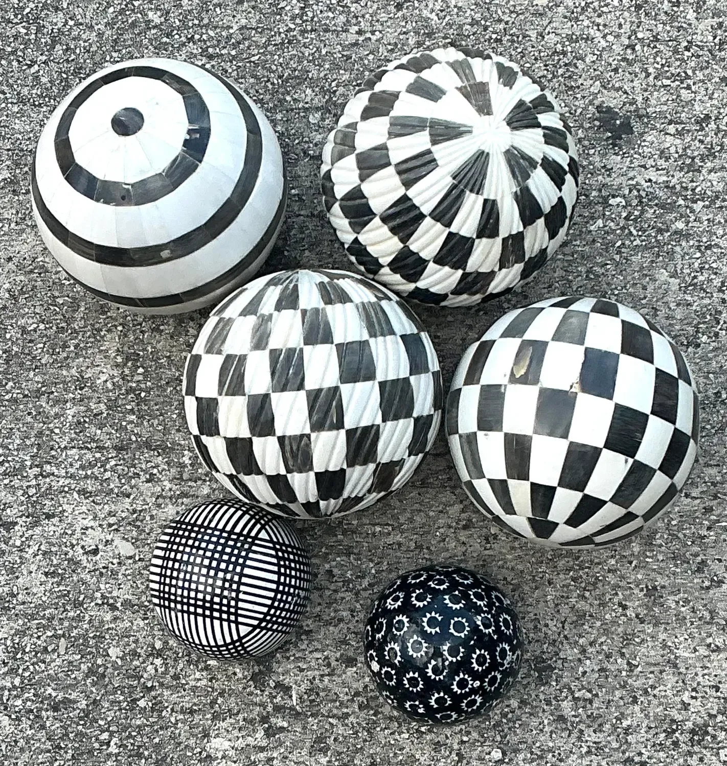 Vintage Geometric Assorted Spheres - Set of 6 — additional photo 3