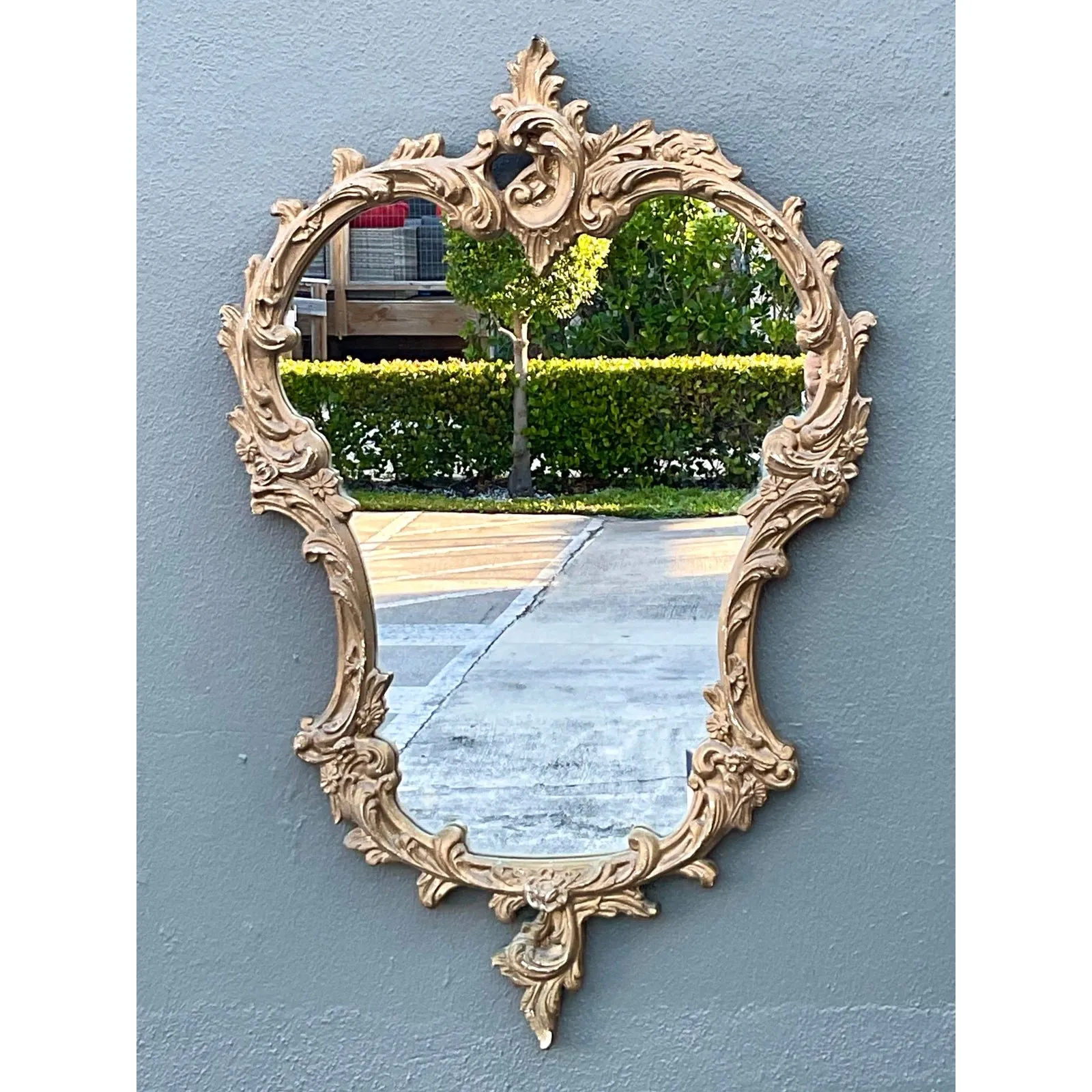 Vintage Gilt Carved Wood Mirror — additional photo 5