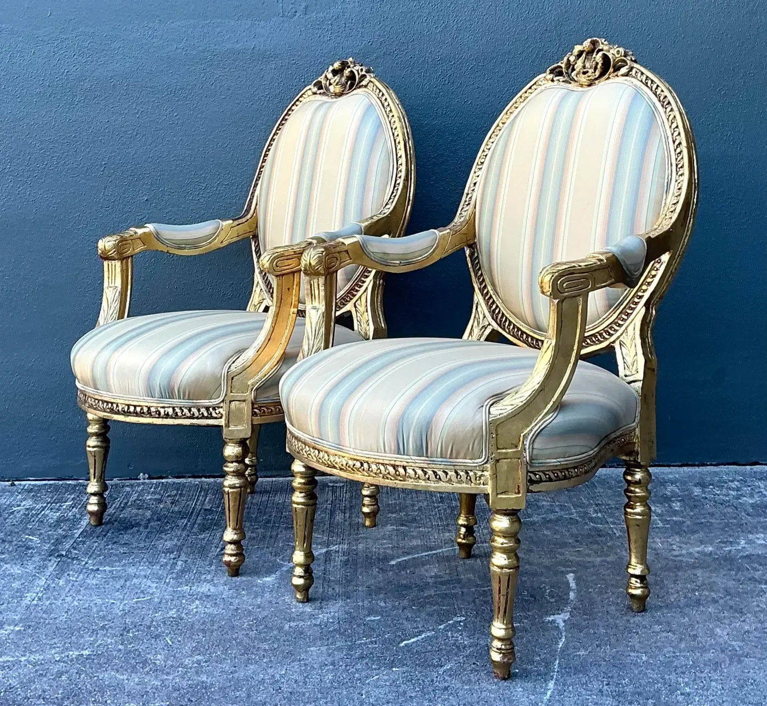 Vintage Gilt Medallion Fauteuil Chairs - A Pair — additional photo 2