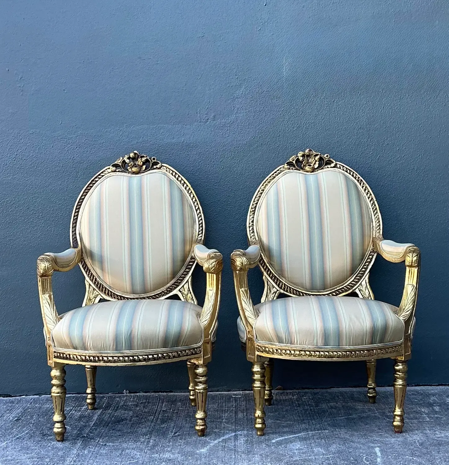 Vintage Gilt Medallion Fauteuil Chairs - A Pair — additional photo 3