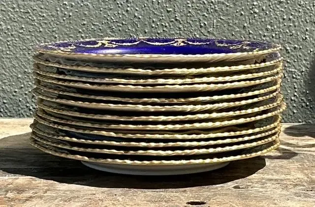 Vintage Gilt Tipped Doulton Burslem Fish Plates - Set of 12 — additional photo 4